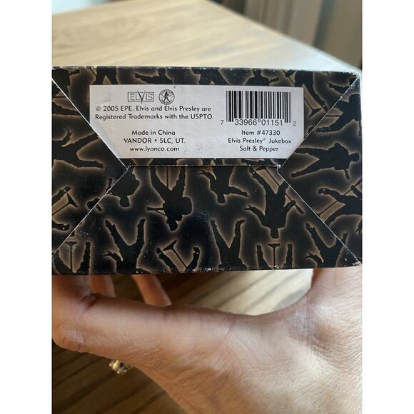 Rare Vintage Elvis Presley Jukebox Salt And Pepper Shakers Vandor 2005 With Box - Picture 8 of 9